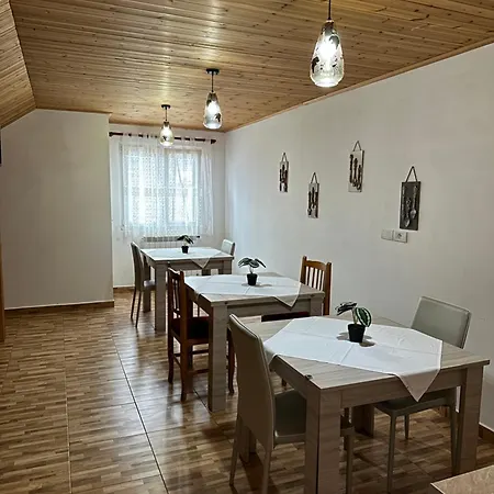 Agroturizem Devin Qerret